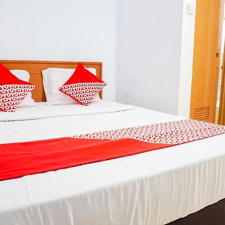 Oyo 569 Cigadung Guest House Syariah Bandung Exterior photo