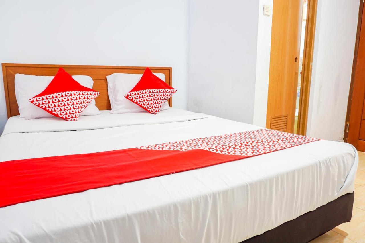 Oyo 569 Cigadung Guest House Syariah Bandung Exterior photo